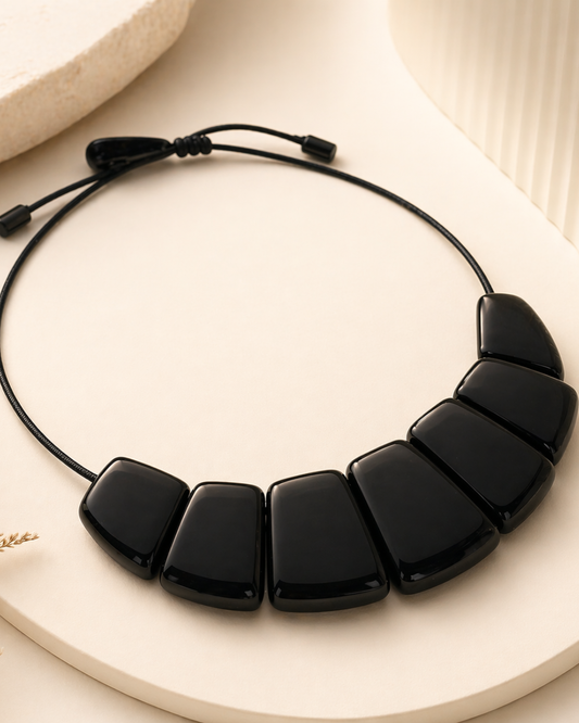 Dunes Necklace Black