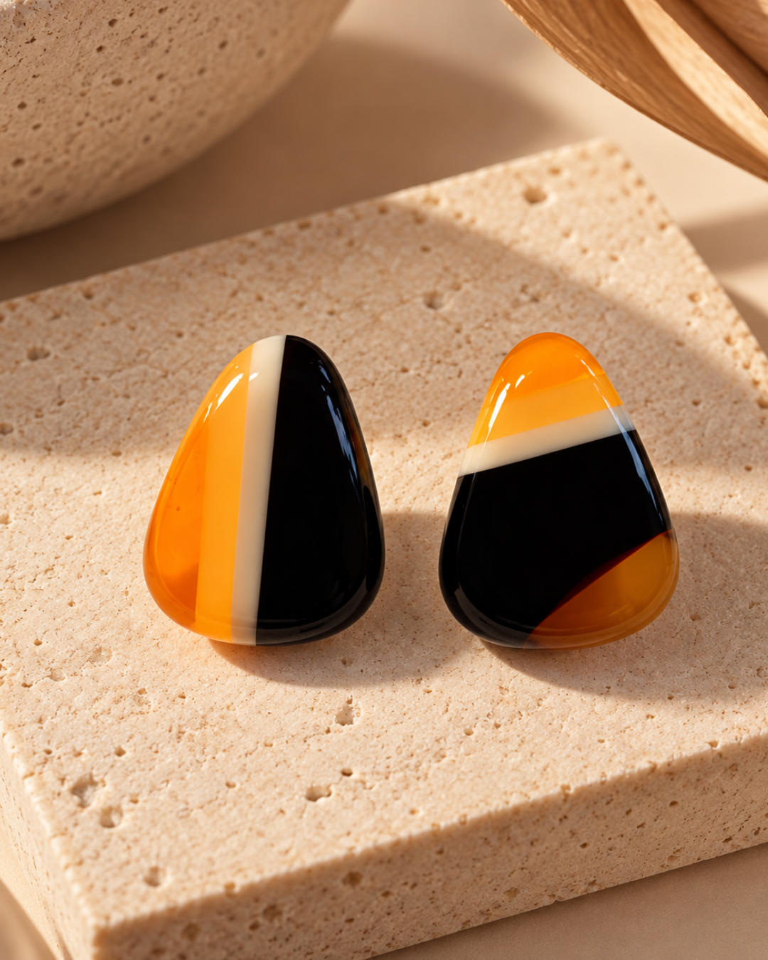 Samba Earring Black